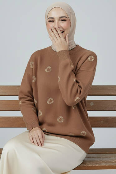 Kalp Nakışlı Triko Kazak Vizon - Triko Kazak