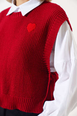 Kalp Nakışlı Triko Kısa Süveter Kırmızı - Kadın Giyim Modelleri