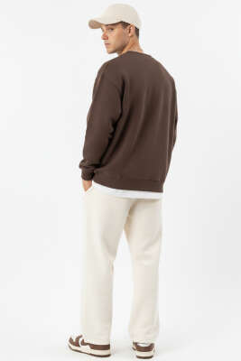 Kalp Nakışlı Üç İplik Erkek Sweatshirt Kahve - Erkek Sweatshirt