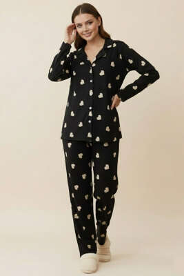 Kalp Süslemeli Düğmeli Süet Pijama Takımı Siyah Beyaz - Pijama