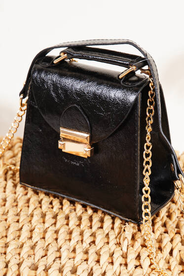 Kapaklı Çapraz El ve Omuz Çantası Siyah Gümüş - Kol Çantası