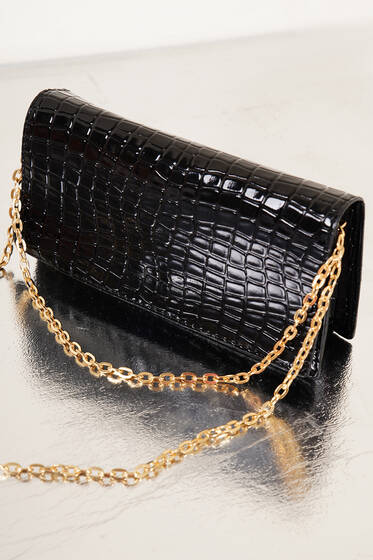 Kapaklı Zincirli Omuz Çantası Siyah - Kol Çantası