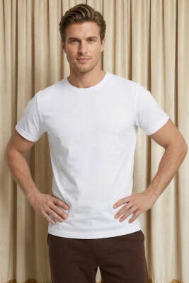 Kapalı Yaka Basic Erkek T-shirt Beyaz - Yılın Fırsatı