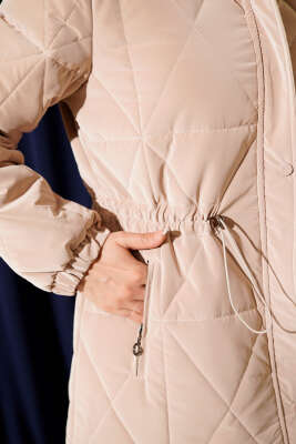 Kapüşonlu Baklava Kapitone Uzun Mont Bej - Mont