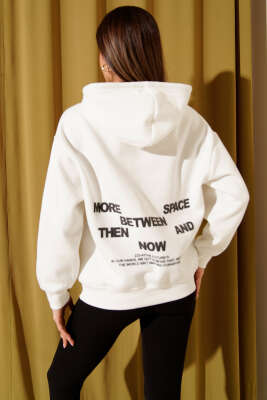 Kapüşonlu Baskılı Üç İplik Sweatshirt Ekru - Kadın Giyim Modelleri