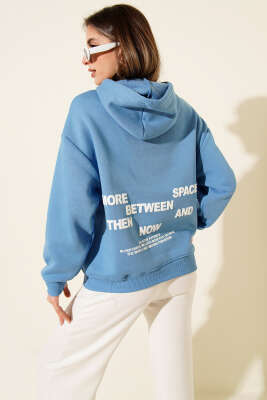 Kapüşonlu Baskılı Üç İplik Sweatshirt Mavi - Kadın Giyim Modelleri