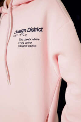 Kapüşonlu Baskılı Üç İplik Sweatshirt Pembe - Kadın Giyim Modelleri