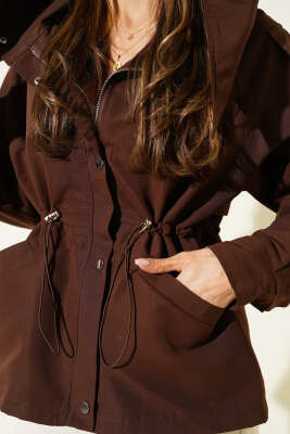 Kapüşonlu Bel Lastikli Kısa Trençkot Kahve - Kadın Giyim Modelleri