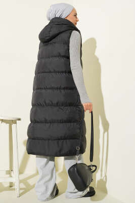 Kapüşonlu Cepli Uzun Şişme Yelek Siyah - Yelek