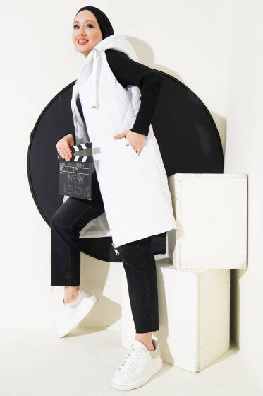 Kapüşonlu Çıtçıt Cepli Şişme Yelek Beyaz - Yelek