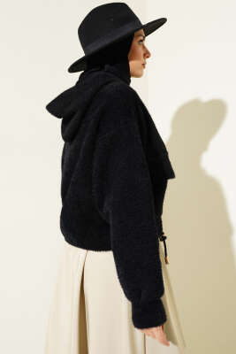 Kapüşonlu Çıtçıtlı Kısa Triko Hırka Siyah - Triko Hırka