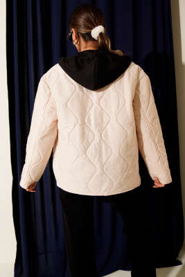 Kapüşonlu Düğmeli Kapitone Ceket Bej - Kadın Giyim Modelleri