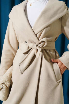 Kapüşonlu Düğmeli Kaşe Kaban Bej - Kaban