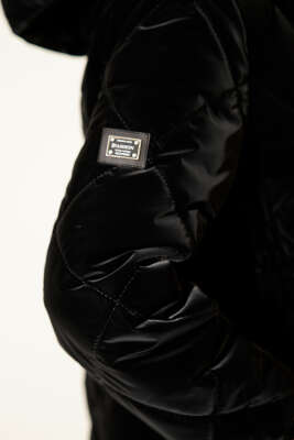 Kapüşonlu Fermuarlı Kapitone Şişme Mont Siyah - Mont