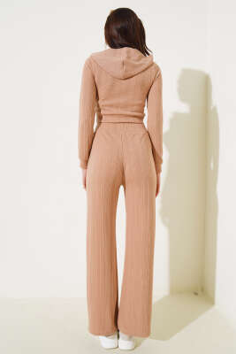 Kapüşonlu Fermuarlı Kısa Hırka Takım Latte - Kadın Giyim Modelleri