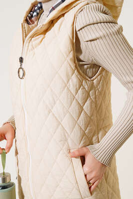 Kapüşonlu Kapitone Uzun Yelek Ekru - Yelek