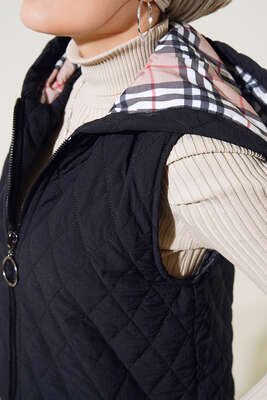 Kapüşonlu Kapitone Uzun Yelek Siyah - Yelek