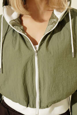 Kapüşonlu Paraşüt Crop Ceket Haki - Kadın Giyim Modelleri