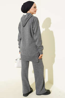 Kapüşonlu Ponponlu Triko İkili Takım Füme - İkili Takım