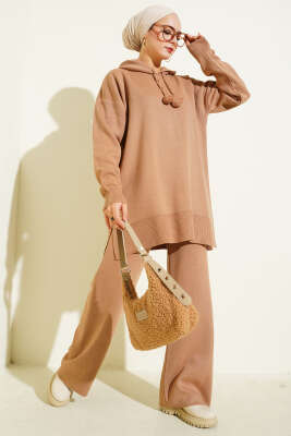 Kapüşonlu Ponponlu Triko İkili Takım Latte - SUDE NAZ