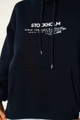 Kapüşonlu Stockholm Baskılı Sweatshirt Lacivert - Kadın Giyim Modelleri
