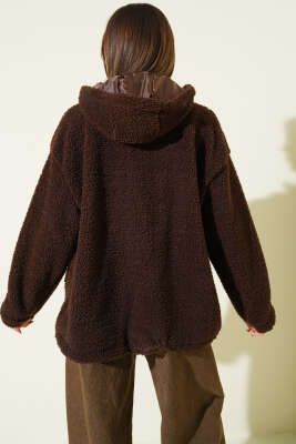 Kapüşonlu Torba Cepli Peluş Mont Kahve - Kadın Giyim Modelleri