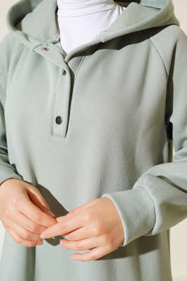 Kapüşonlu Yaka Çıtçıtlı Üç İplik Elbise Çağla Yeşili - Thumbnail