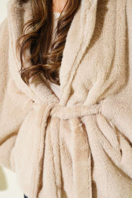 Kapüşonlu Yarasa Kol Kürk Bej - Kadın Giyim Modelleri