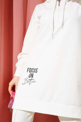 Kapüşonlu Yarım Fermuarlı Baskılı Tunik Beyaz - ÇOK SATANLAR