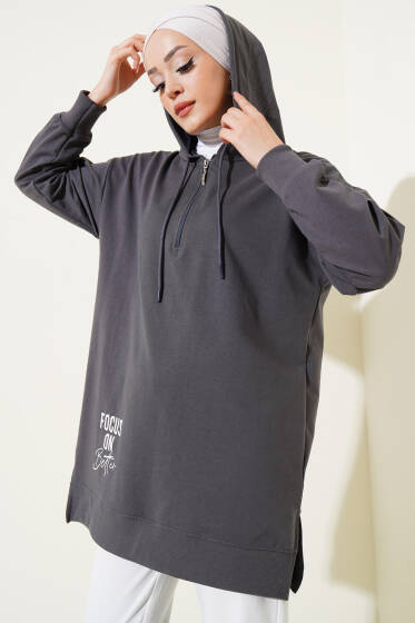 Kapüşonlu Yarım Fermuarlı Baskılı Tunik Füme - Sweatshirt