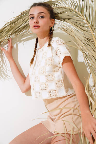 Kare Blok Dantelli Bluz Ekru - Yeni Giyim