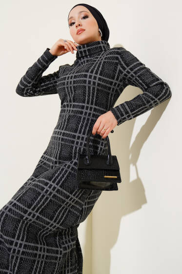 Kare Çizgili Desenli Elbise Gri - Elbise