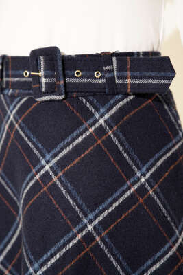 Kare Çizgili Kemerli Kaşe Etek Lacivert - Etek