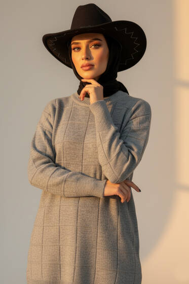 Kare Kabartmalı Yumoş Triko Tunik Gri - Tunik