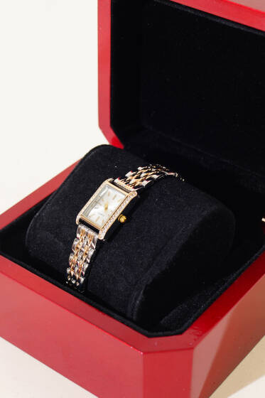 	 Kare Taşlı Çerçeveli Kadın Kol Saati Gold - Saat