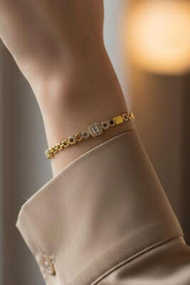 Kare Taşlı Zincir Bileklik Gold 