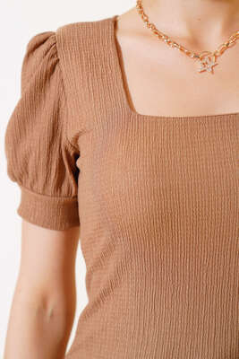 Kare Yaka Bluz Camel - Kadın Giyim Modelleri