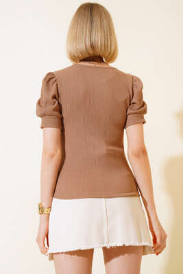 Kare Yaka Bluz Camel - Yılın Fırsatı