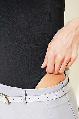 Kare Yaka Çıtçıtlı Zıbın Body Siyah - Kadın Giyim Modelleri