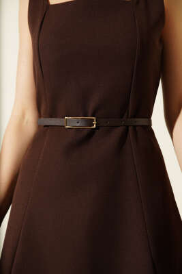 Kare Yaka Kemerli Kumaş Midi Elbise Kahve - Kadın Giyim Modelleri