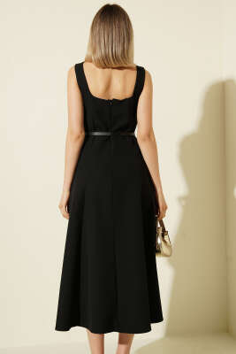 Kare Yaka Kemerli Kumaş Midi Elbise Siyah - Kadın Giyim Modelleri