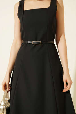 Kare Yaka Kemerli Kumaş Midi Elbise Siyah - Kadın Giyim Modelleri