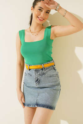 Kare Yaka Lazer Kesim Crop Benetton 