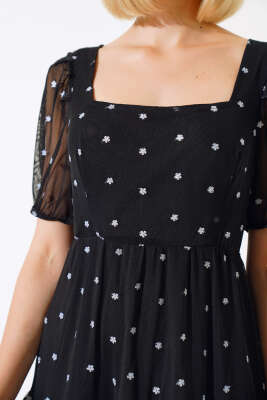 Kare Yaka Mini Çiçekli Tül Elbise Siyah - Kadın Giyim Modelleri