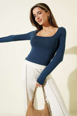 Kare Yaka Uzun Kol Bluz Lacivert 