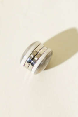 Karışık Desen Eşarp Mıknatısı Krem - İğne ve Klips