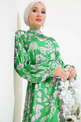 Karışık Desen Kuşaklı Saten Elbise Yeşil - Tesettür Elbise