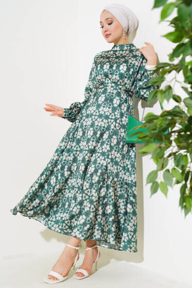Karışık Desen Kuşaklı Saten Elbise Zümrüt - Elbise