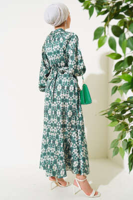 Karışık Desen Kuşaklı Saten Elbise Zümrüt - Tesettür Elbise