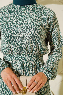 Karışık Desenli Bel Lastikli Bürümcük Elbise Yeşil - Tesettür Elbise